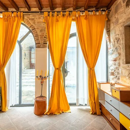Tuscan Style Apartment, Shared Pool