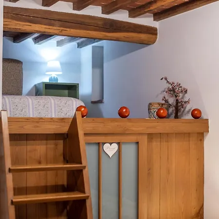 Tuscan Style Apartment, Shared Pool Апартаменты