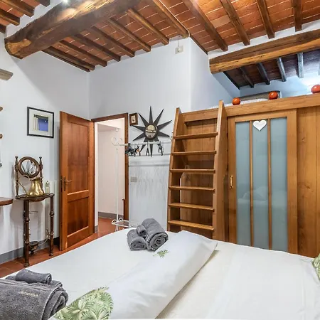 Tuscan Style Apartment, Shared Pool * Gaiole in Chianti